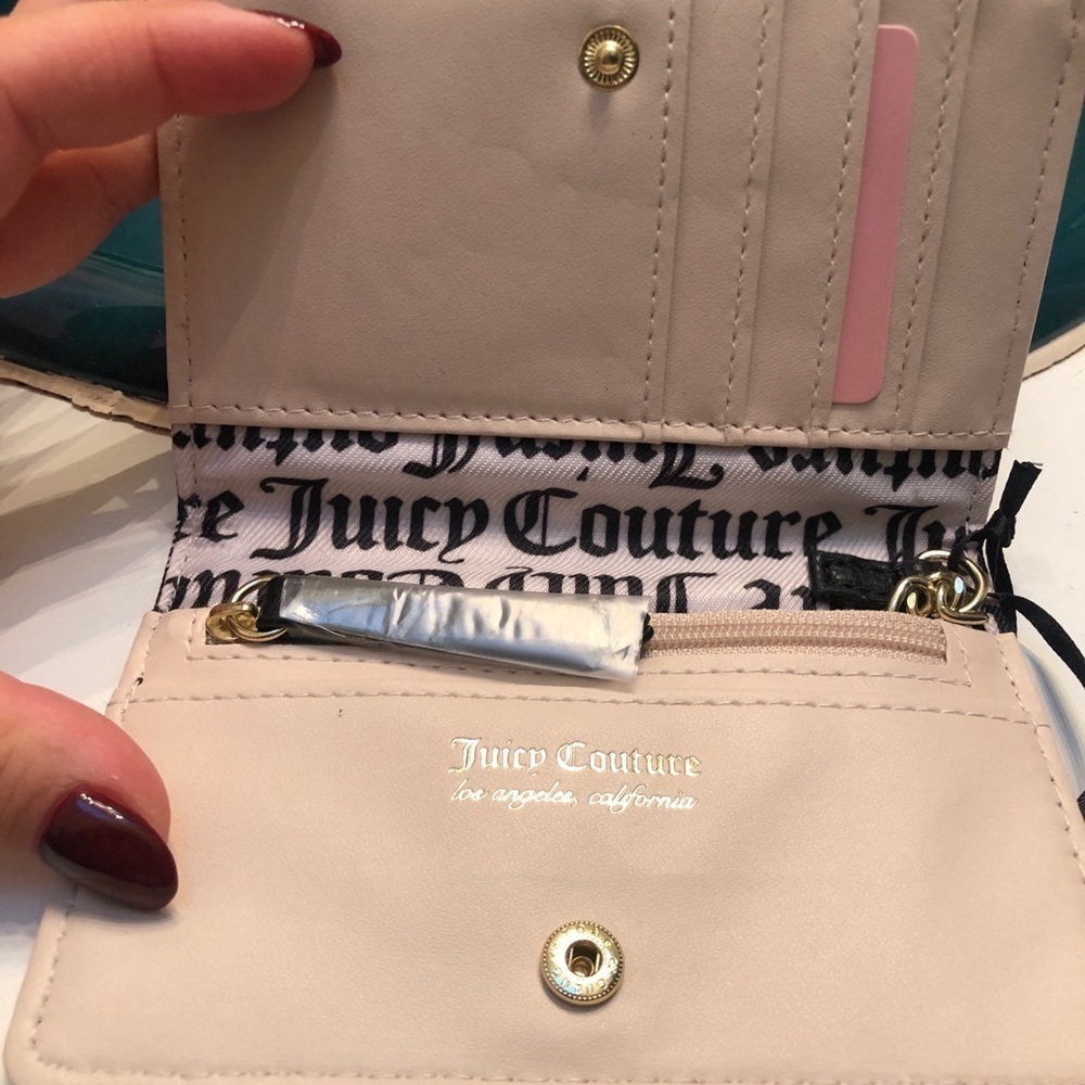 NWT JUICY COUTURE CARD HOLDER - Picture 2 of 3
